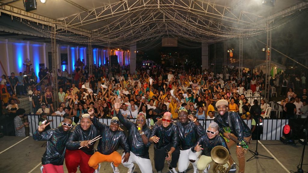 Rancho Aparte puso a bailar a los palmiranos al sonido del revulú y el bunde en el 29º Festival de las Artes Ricardo Nieto