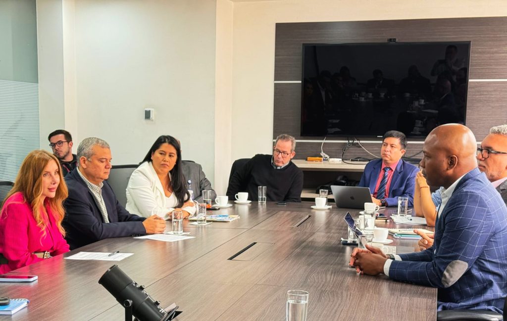 Ministerio de Comercio, prorrogará hasta el 30 de septiembre el contrato de administración de la Zona Franca ‘Palmaseca’