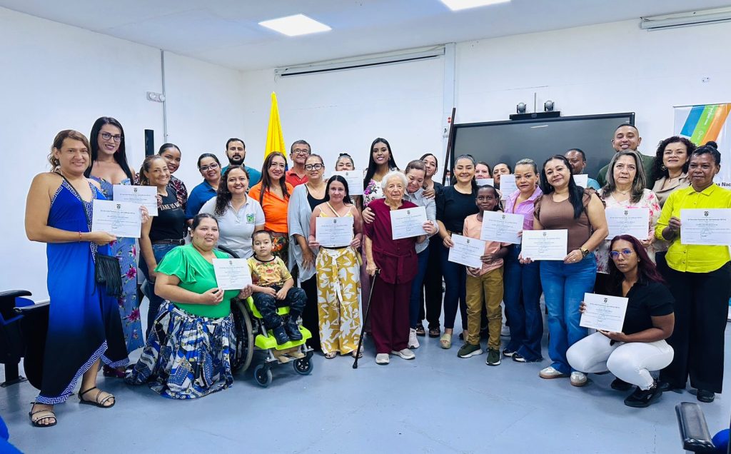 En el Día del Cuidador, Palmira certifica a las madres que cuidan