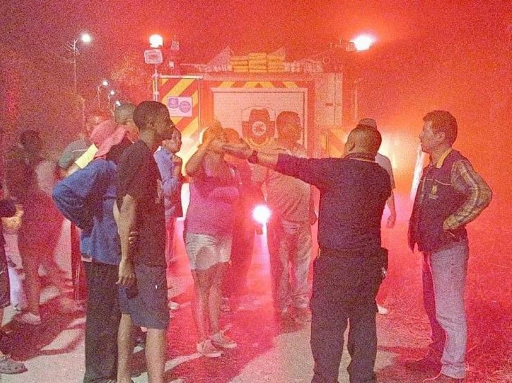 atencion de bomberos incendio El Bolo