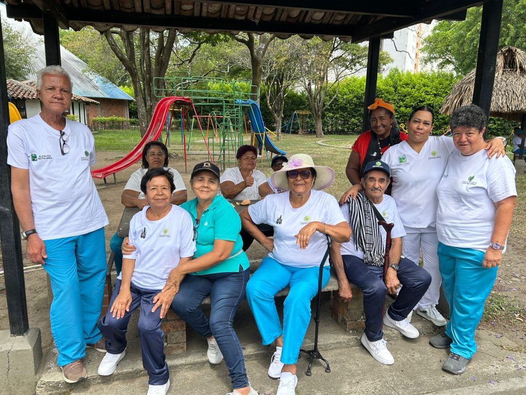 grupo de adultos mayores palmira