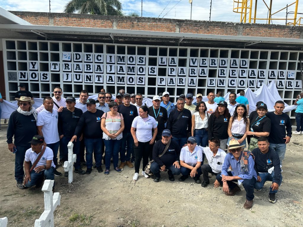 participantes evento patio dle olvido cementerio central