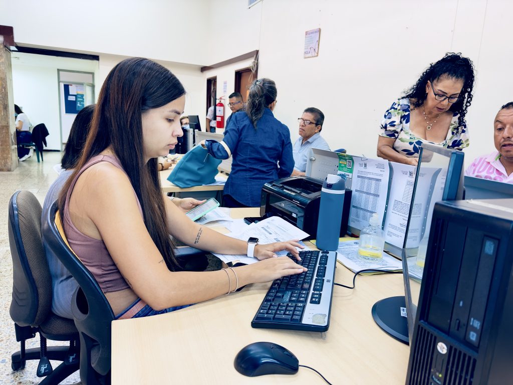 administrativos hacienda