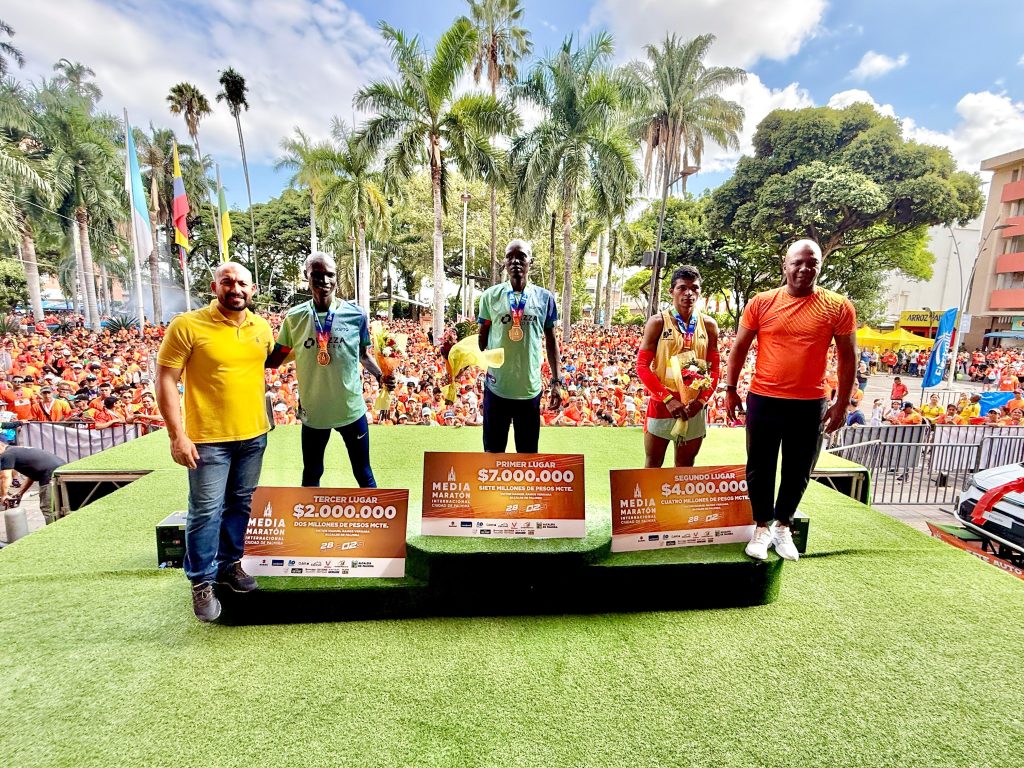 podium media marathon