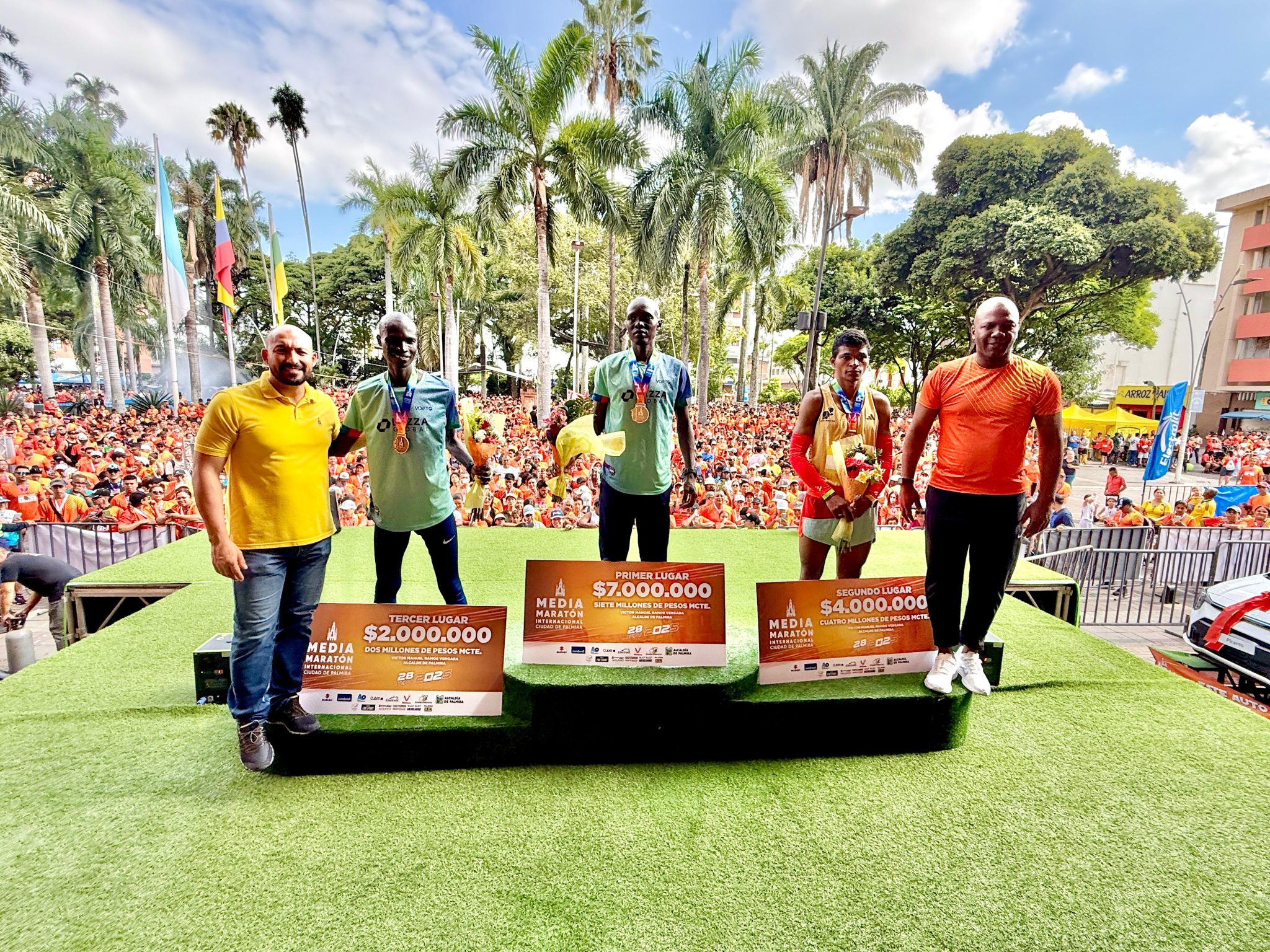podium media marathon