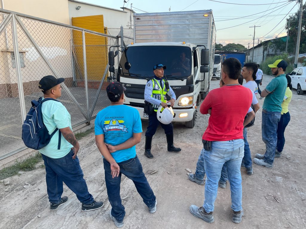 Secretaría de Tránsito de Palmira refuerza la seguridad vial con capacitaciones a conductores de carga pesada