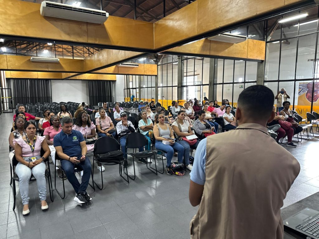taller a usuarios del bulevar la carbonera en culturízate