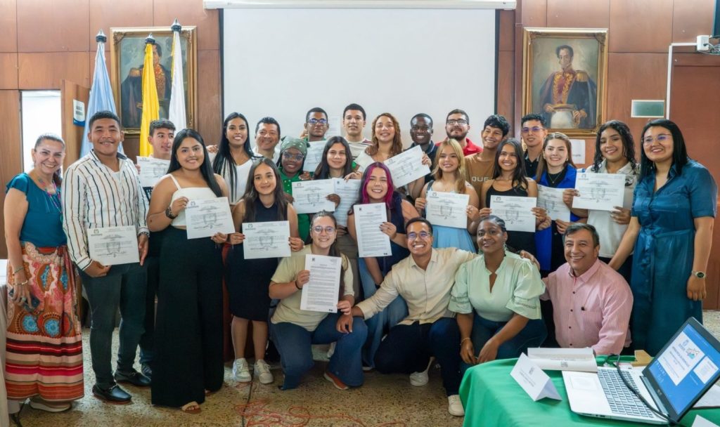 entrega credenciales consejo de juventud