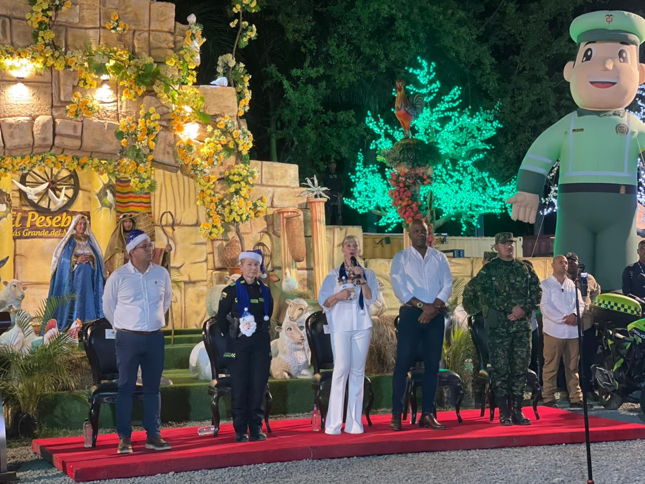 Alcalde y autoridades departamentales lanzamiento plan de seguridad en navidad