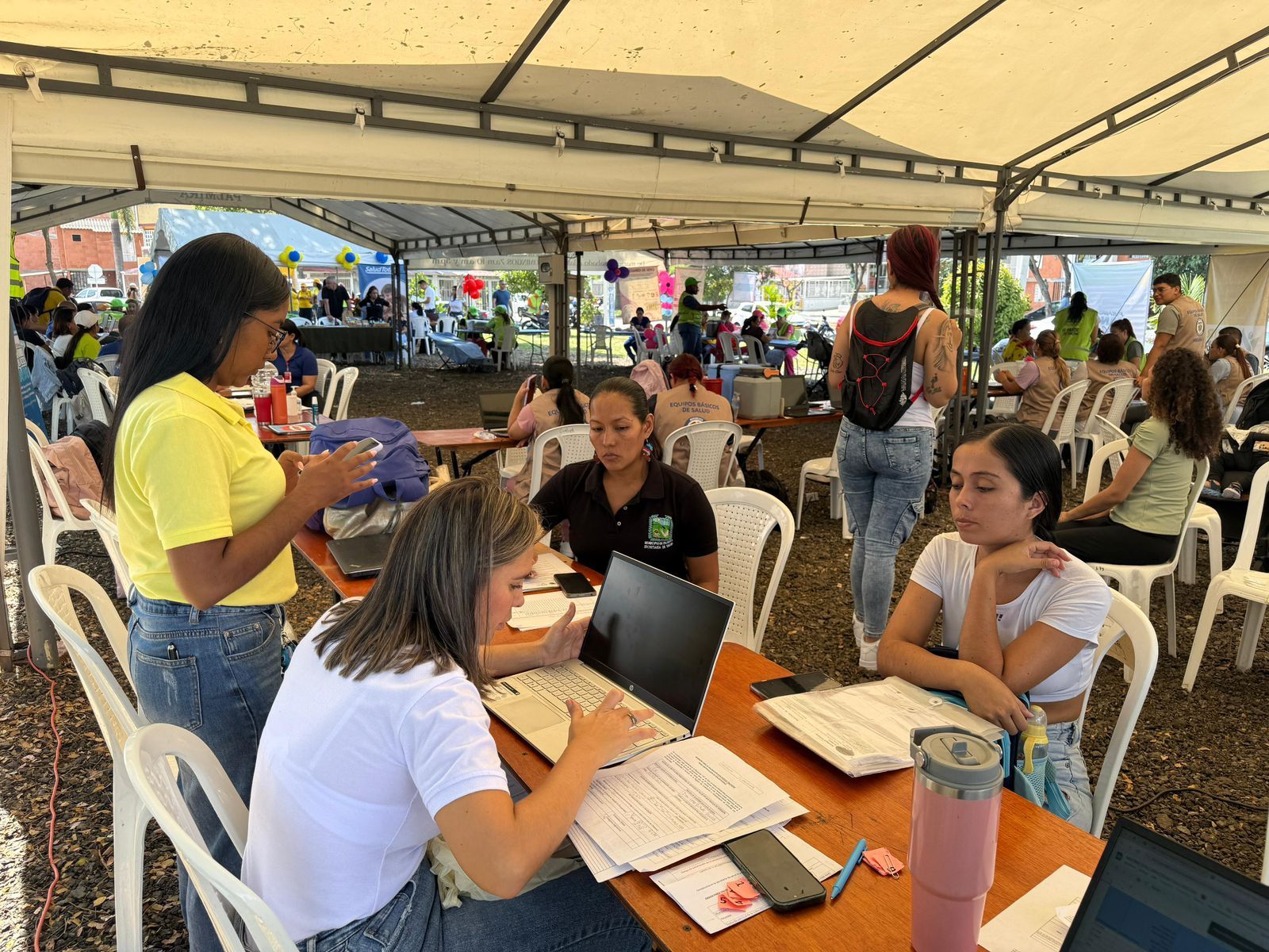 personas atendidas en carpa por personal de salud